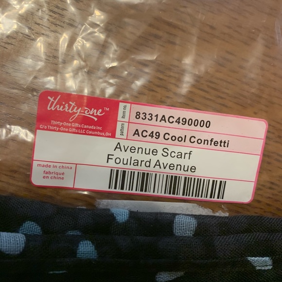 Thirty-one Avenue Scarf - Picture 8 of 8